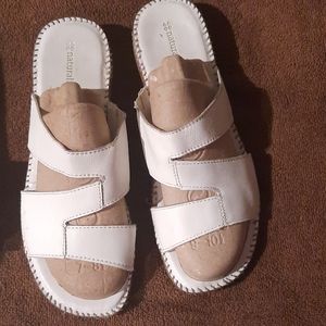 Naturalizer Sandals